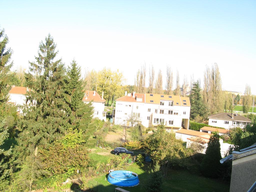 Les Chambres De L'Ile Longeville-les-Metz Exteriör bild
